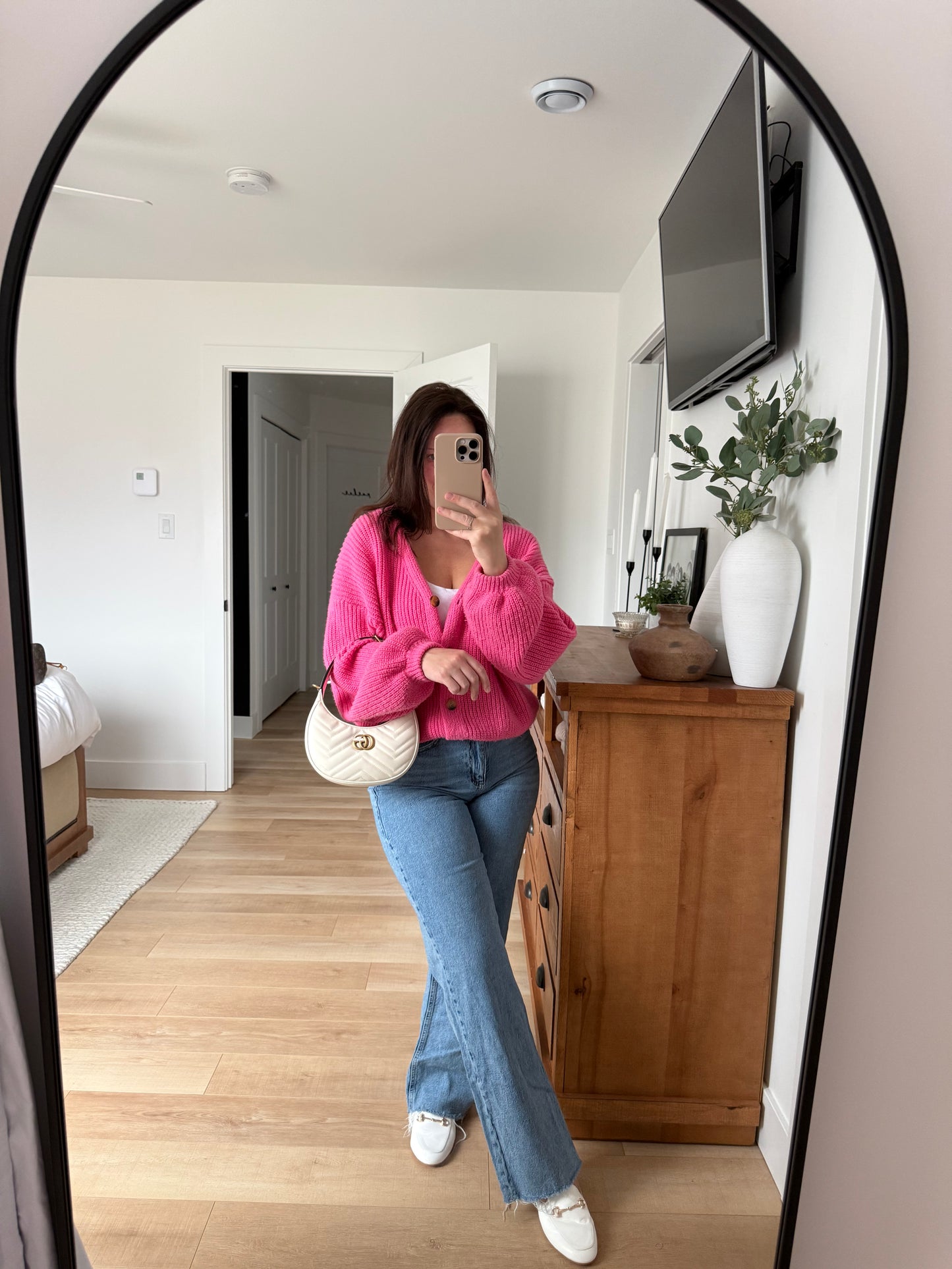 Gucci GG Marmont Small Shoulder Bag in White