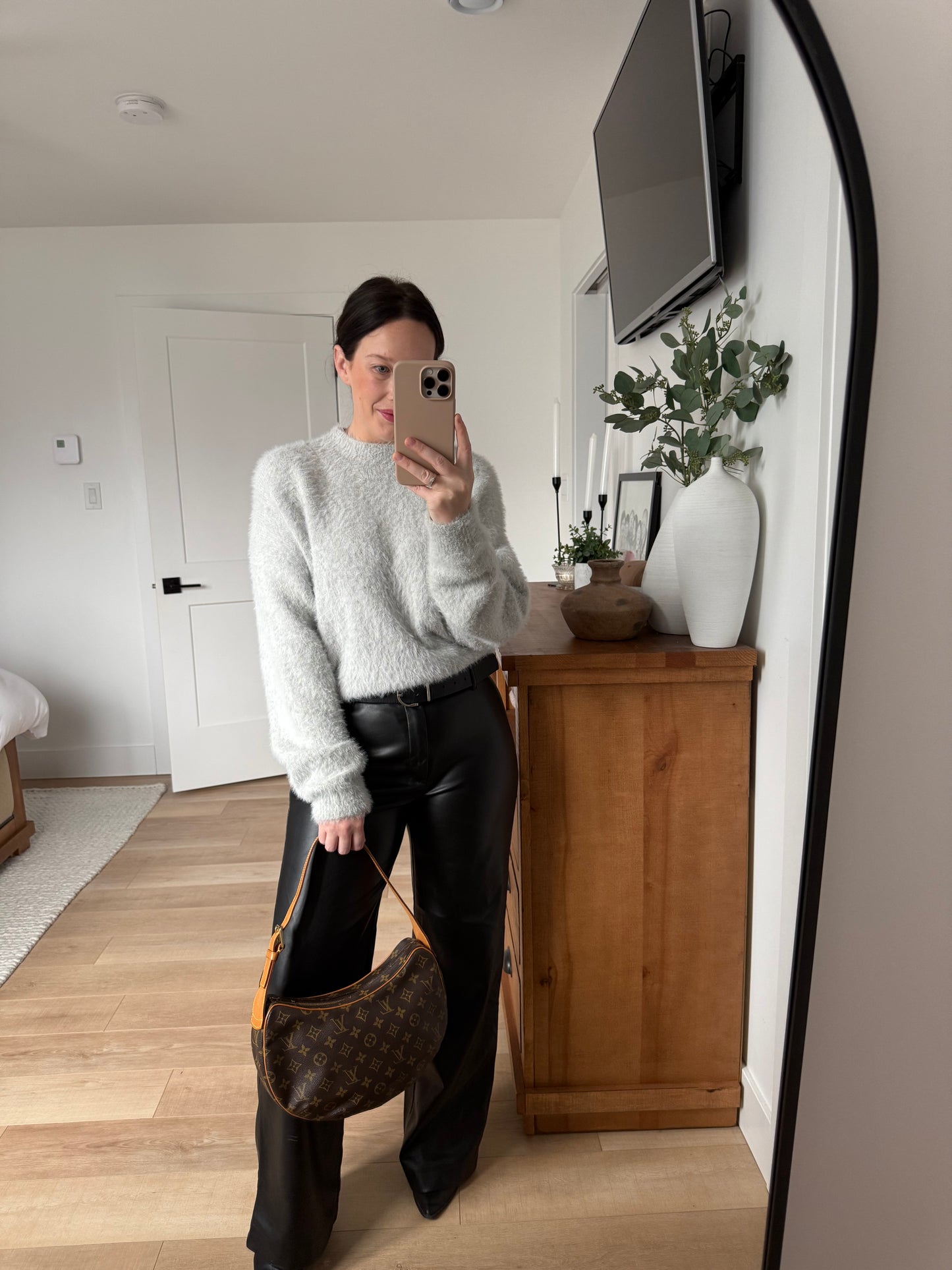 Louis Vuitton Croissant MM