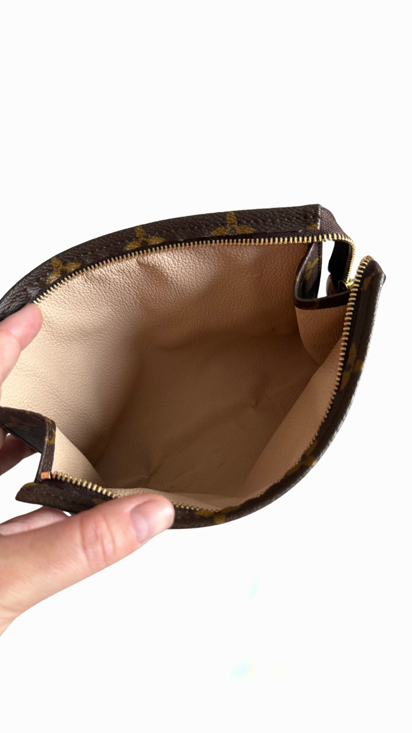 Louis Vuitton Poche Toilette 19 Pouch