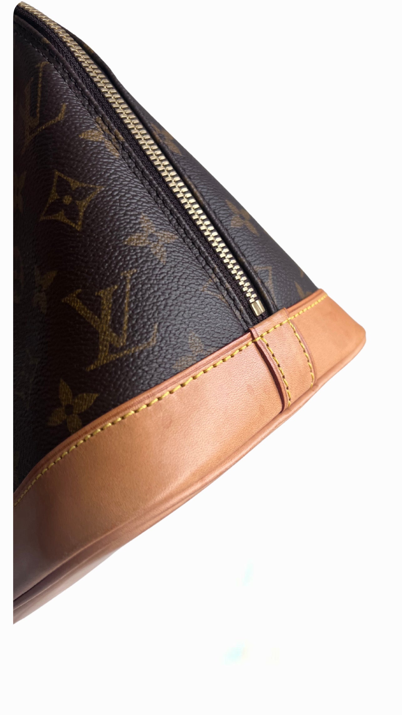 Louis Vuitton Alma PM