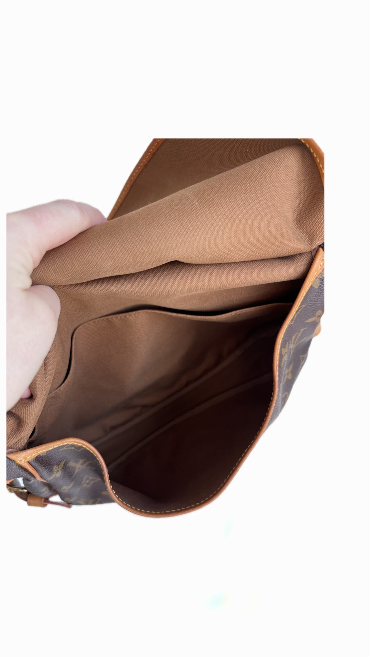 Louis Vuitton Saumur 30