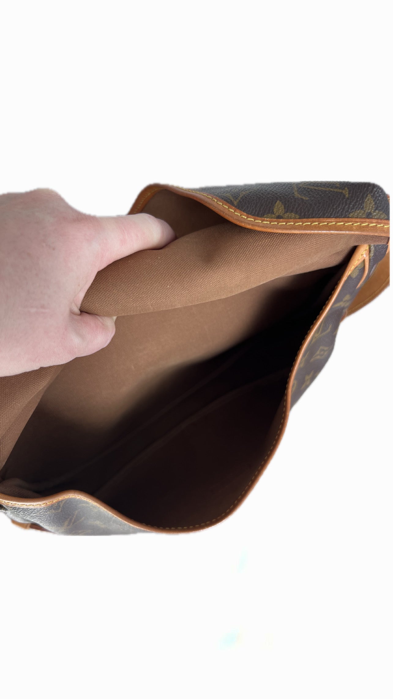 Louis Vuitton Saumur 30
