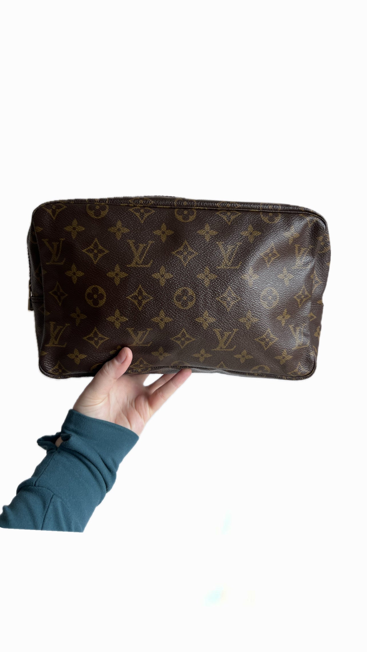 Louis Vuitton Trousse Toilette 28