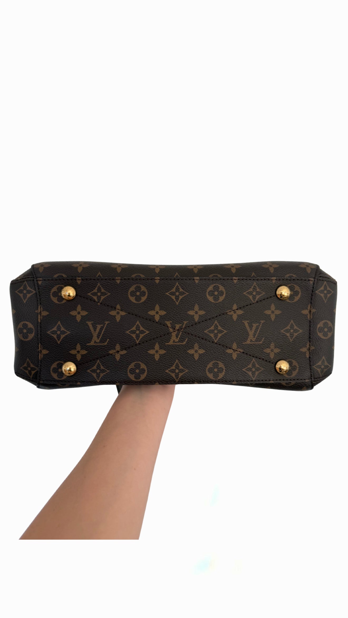 Louis Vuitton Montaigne MM