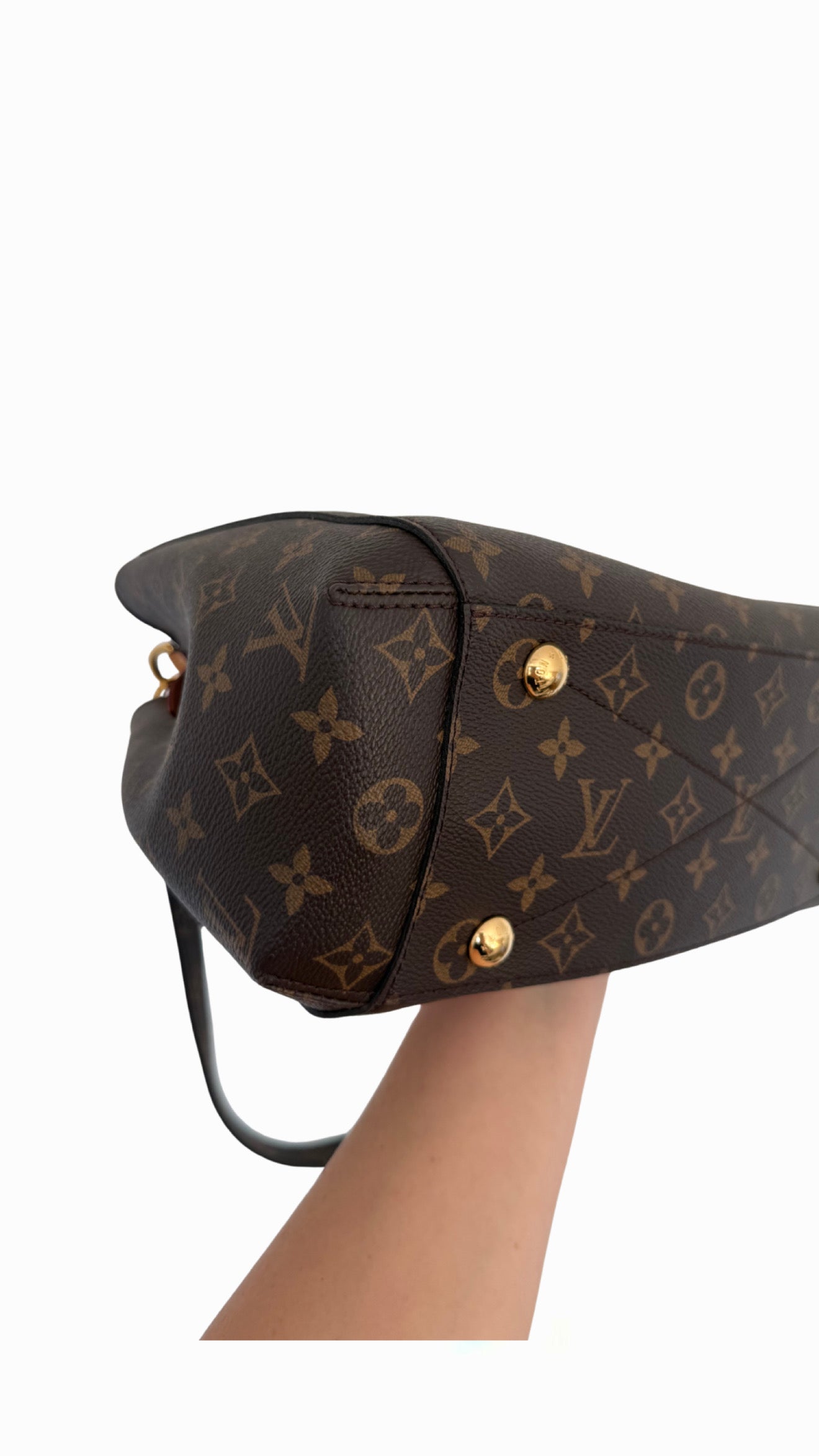 Louis Vuitton Montaigne MM