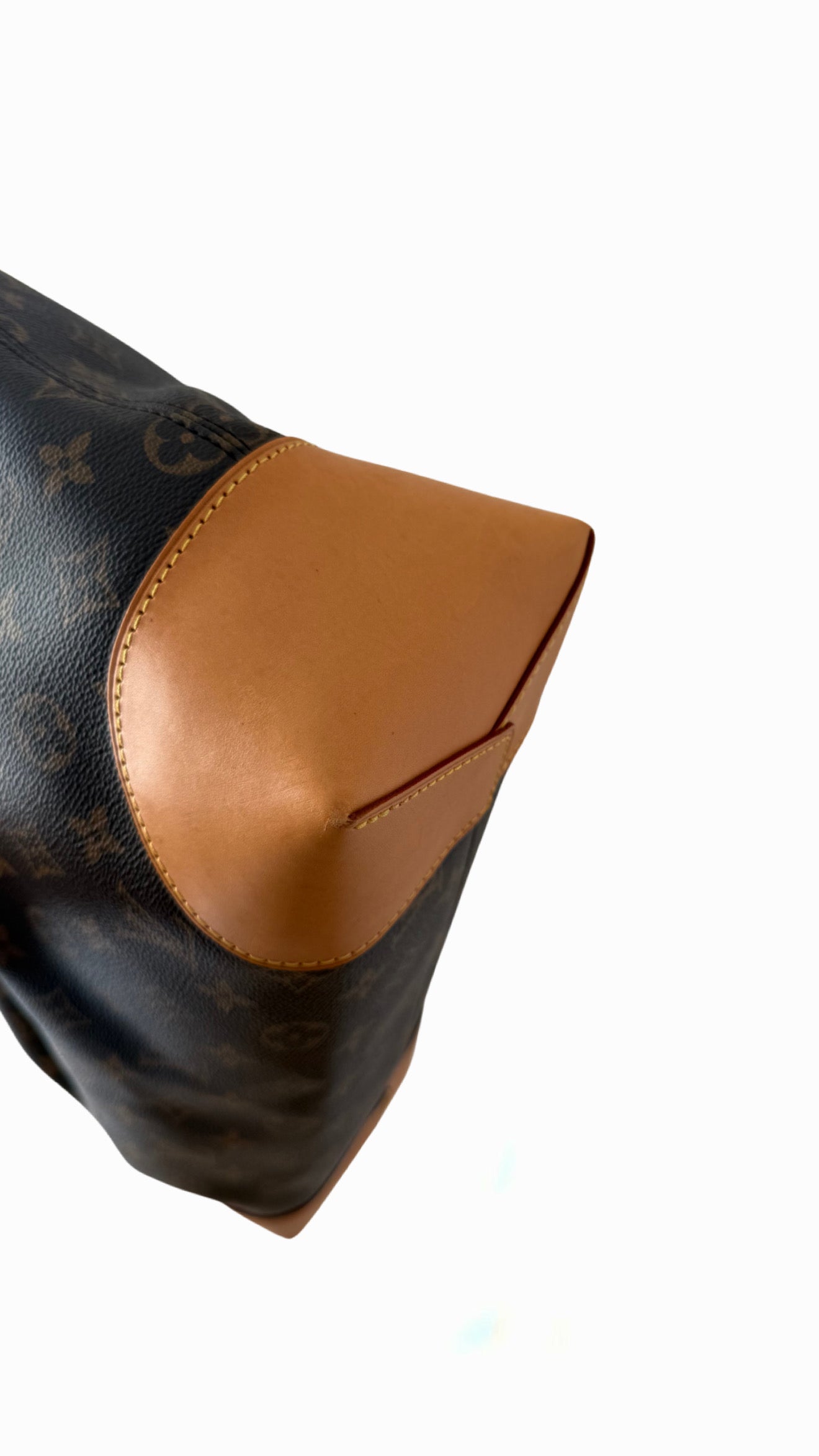 Louis Vuitton Monogram Hobo Berri MM