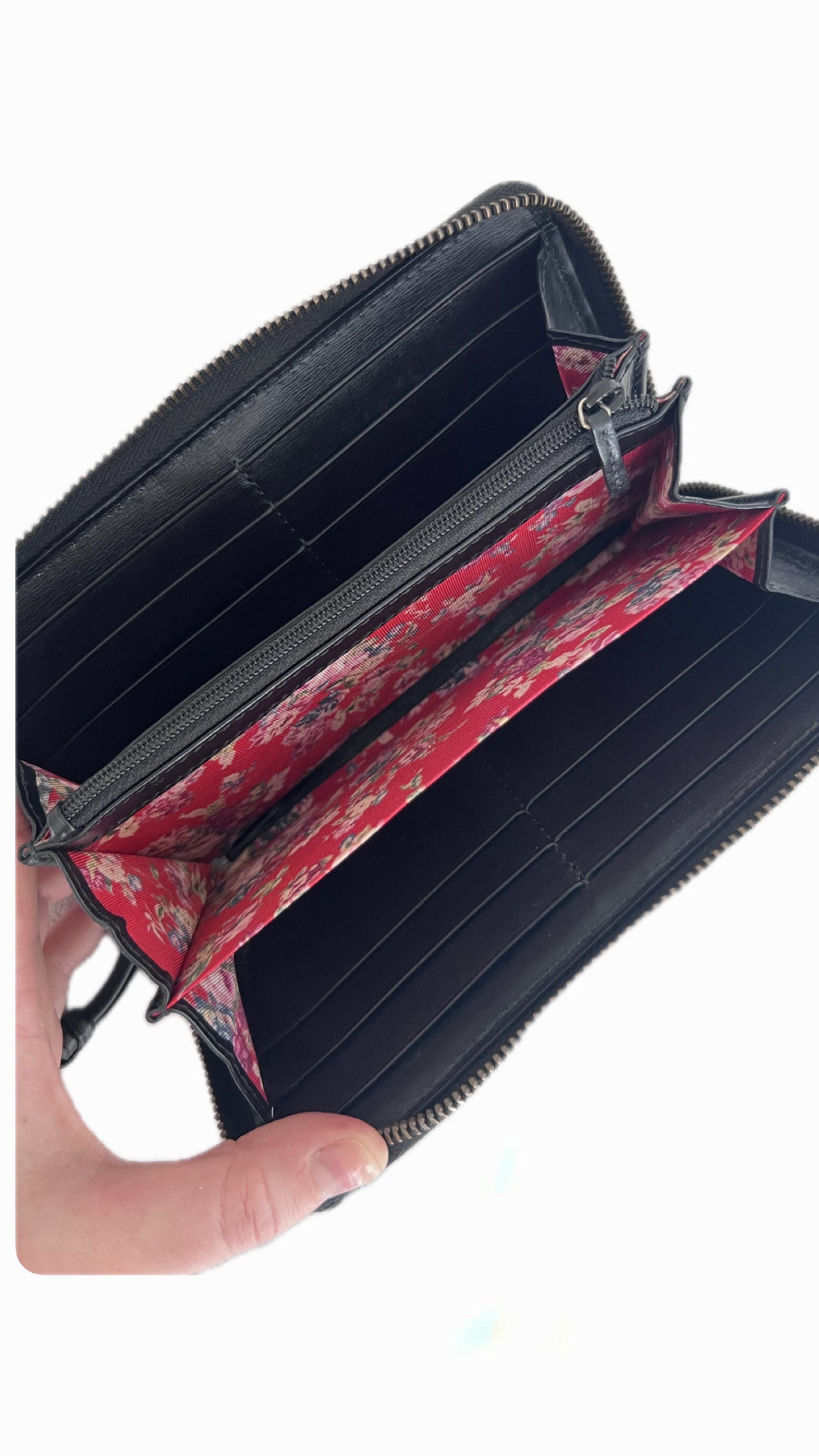 Gucci Quilted Leather Zipper Wallet