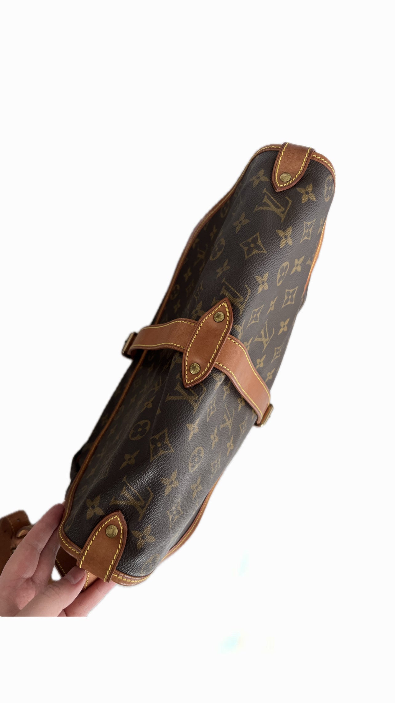 Louis Vuitton Saumur 35
