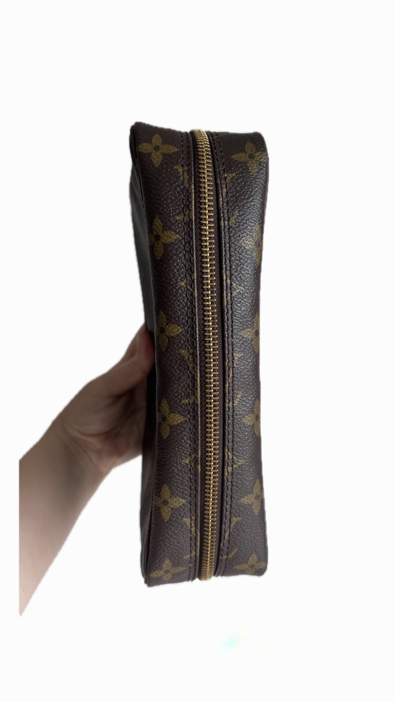 Louis Vuitton Trousse De Toilette 23