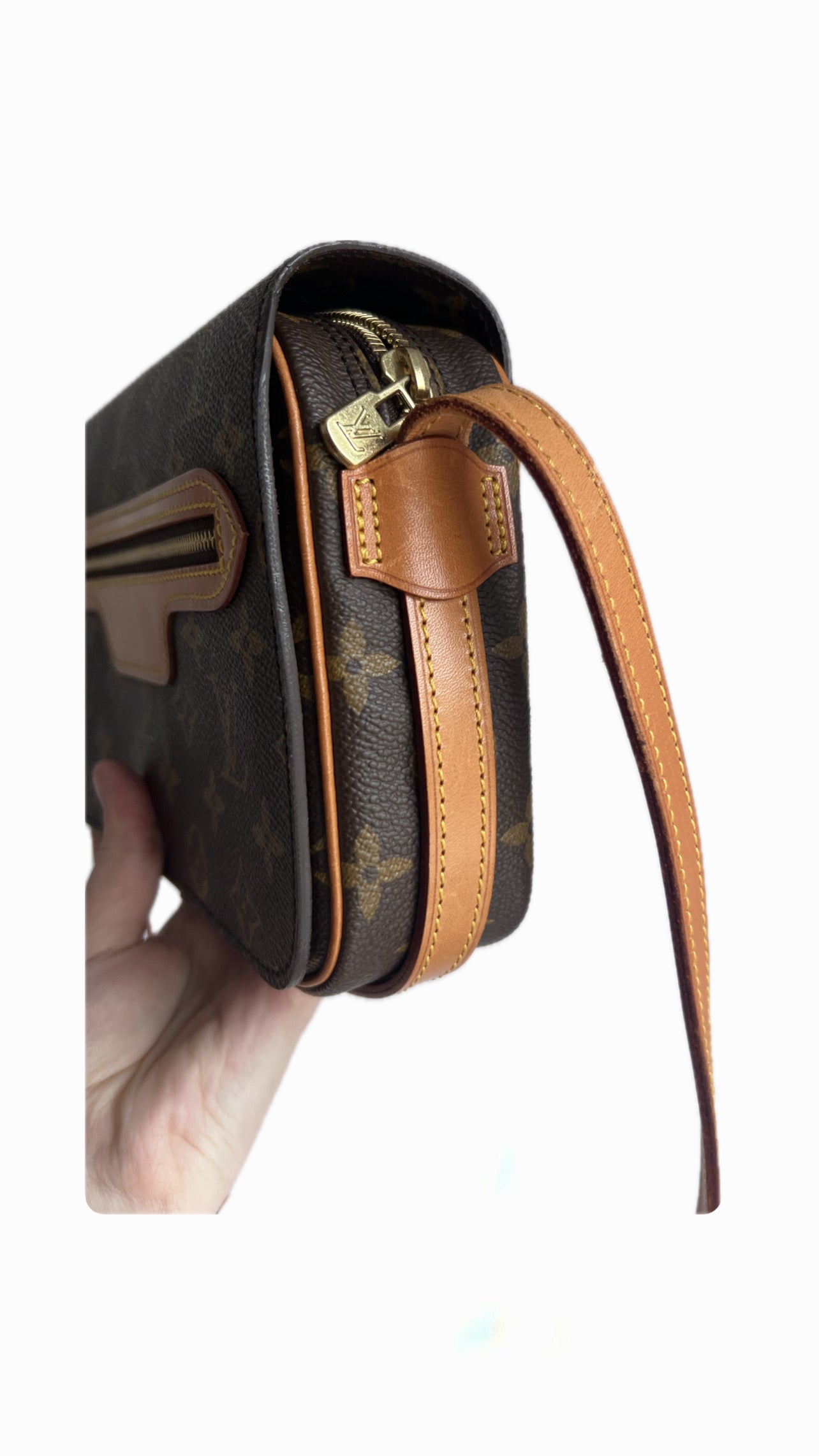 Louis Vuitton Saint Germain 24