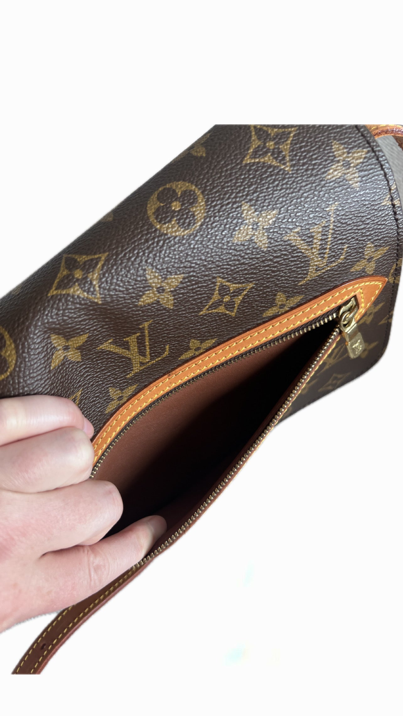 Louis Vuitton Saint Germain 24