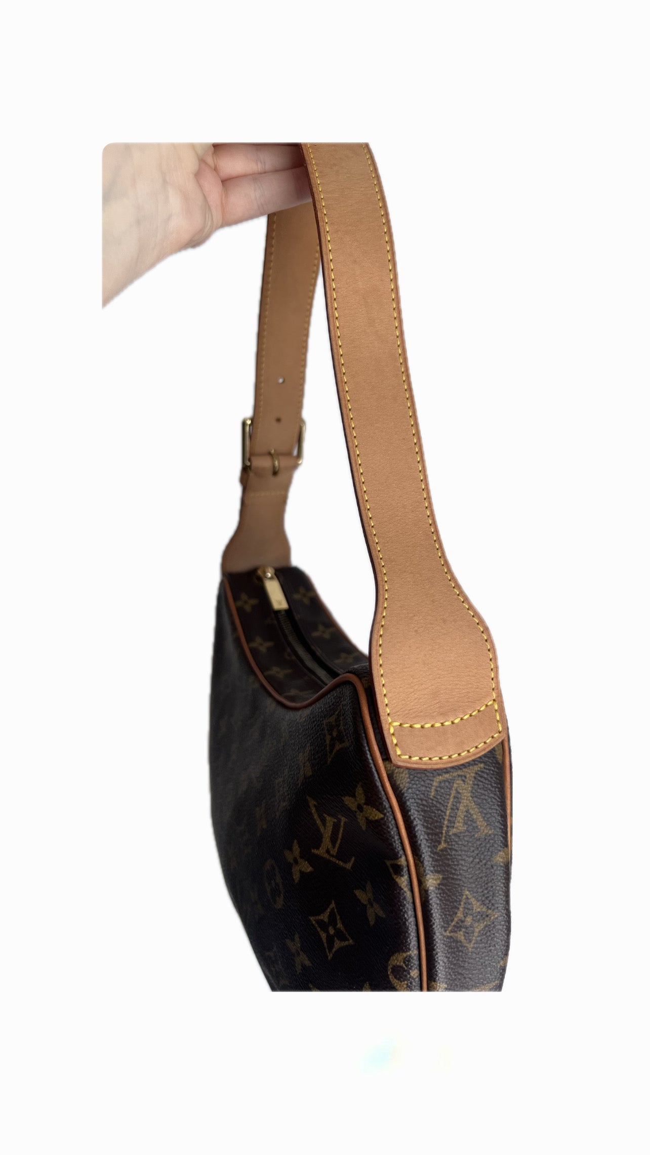 Louis Vuitton Croissant MM