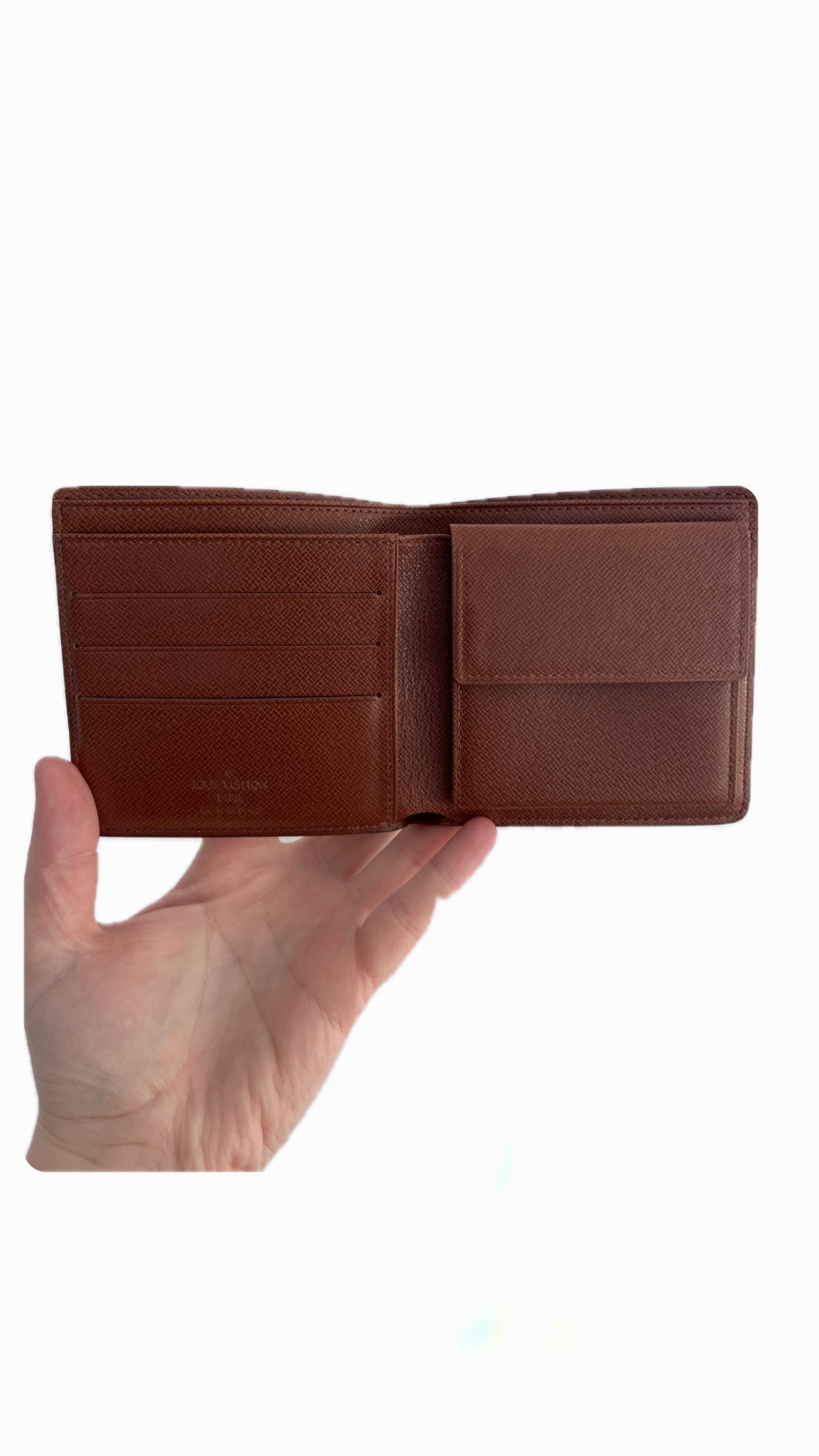 Louis Vuitton Men’s Bi-Fold Wallet