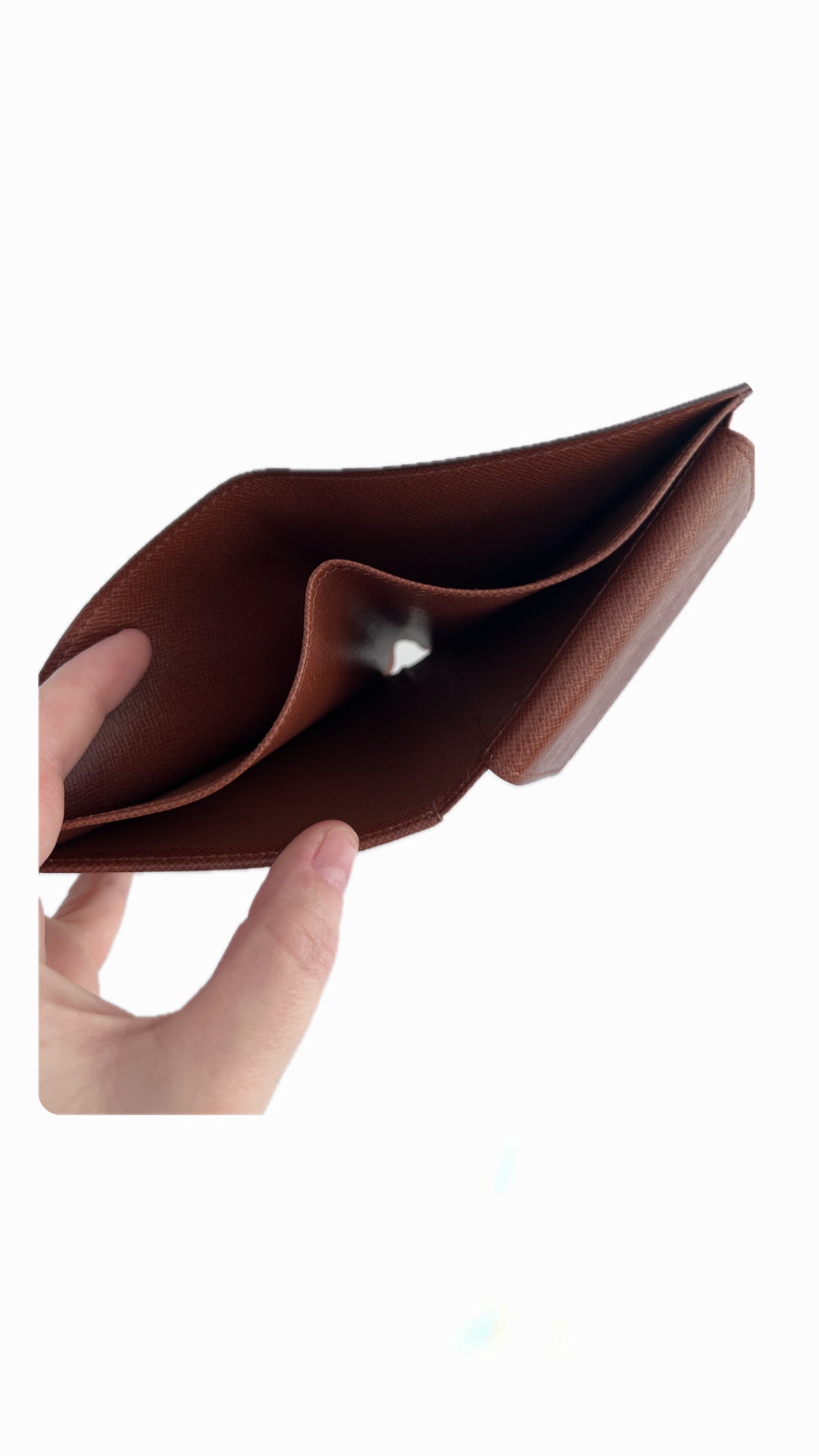 Louis Vuitton Men’s Bi-Fold Wallet