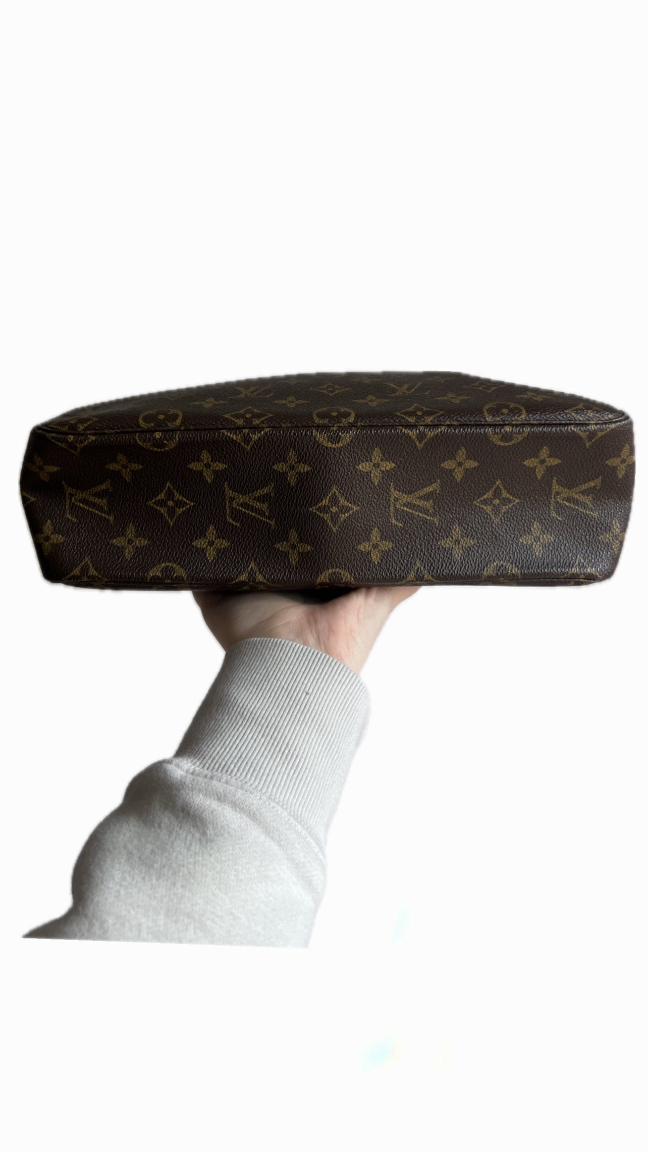 Louis Vuitton Trousse Toilette 28