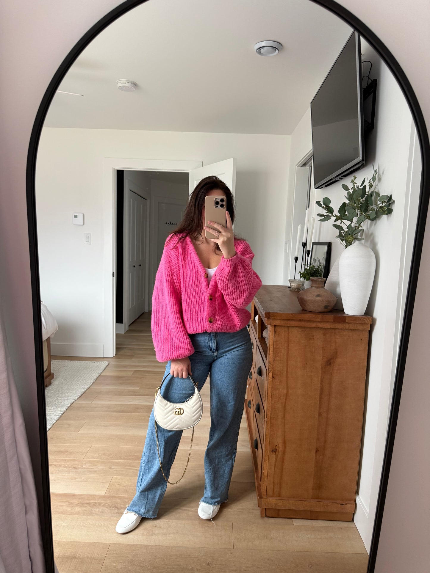 Gucci GG Marmont Small Shoulder Bag in White