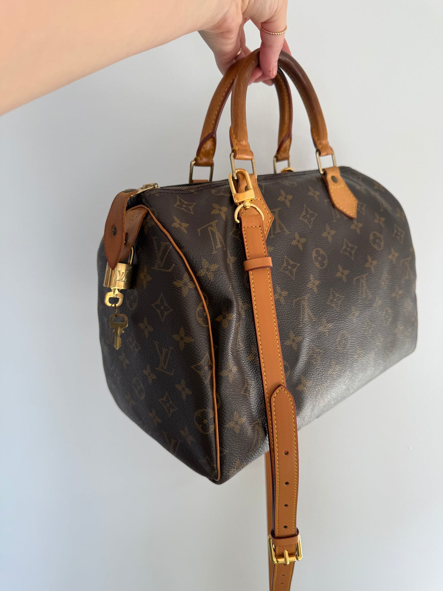 Louis Vuitton Speedy 30