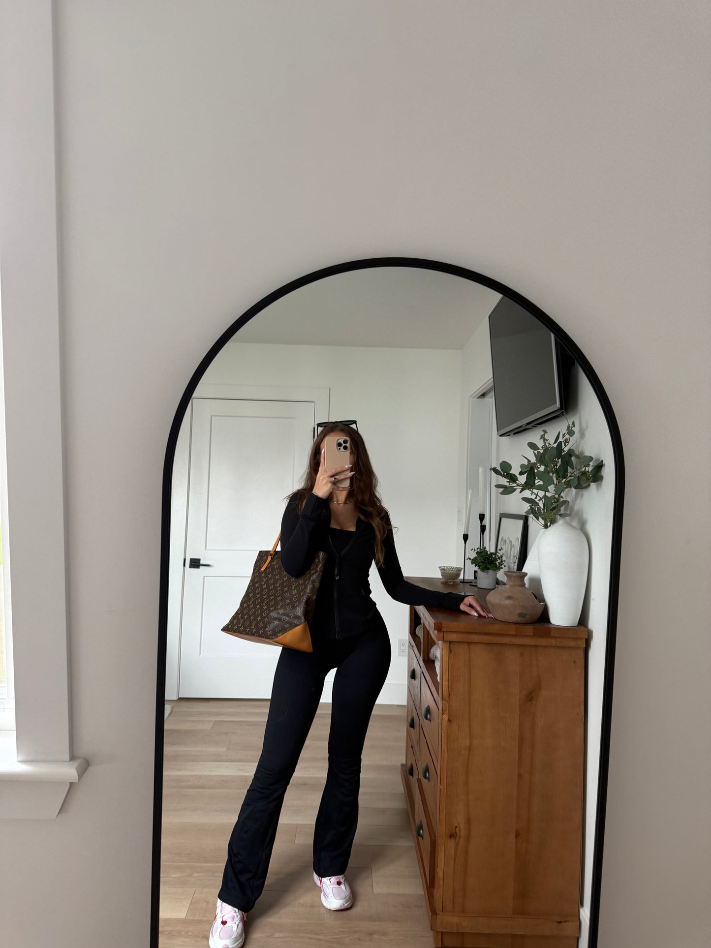 Louis Vuitton Monogram Cabas Mezzo Tote