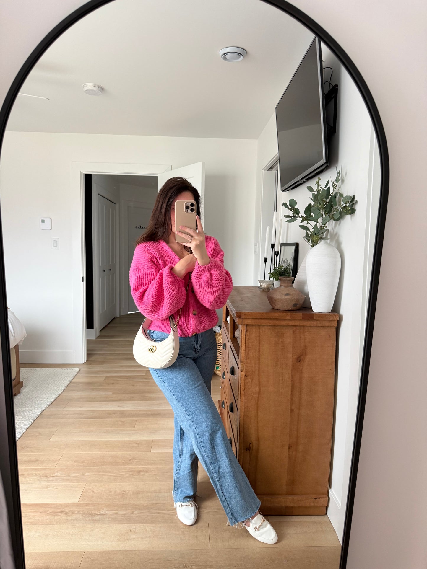 Gucci GG Marmont Small Shoulder Bag in White
