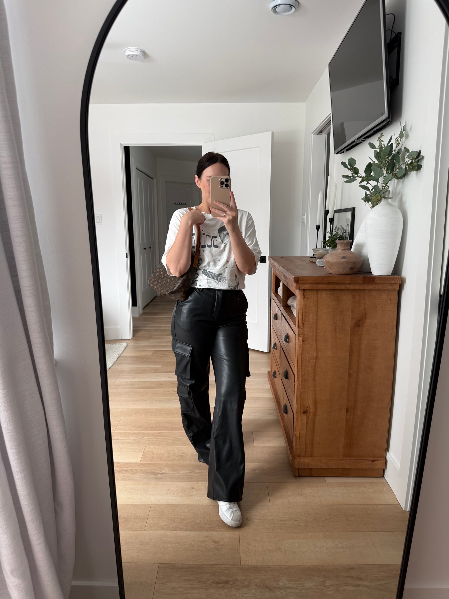 Louis Vuitton Looping MM
