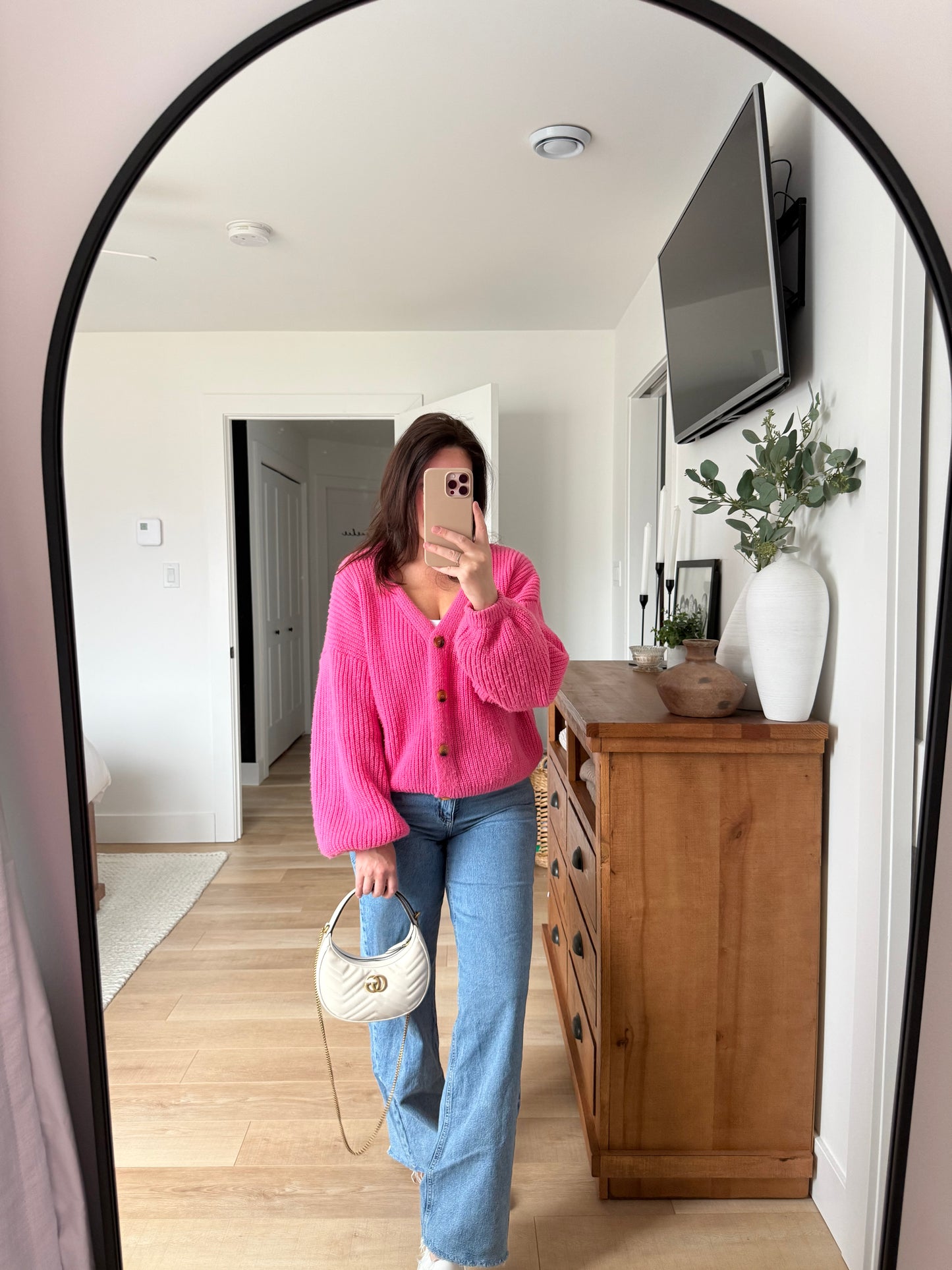 Gucci GG Marmont Small Shoulder Bag in White