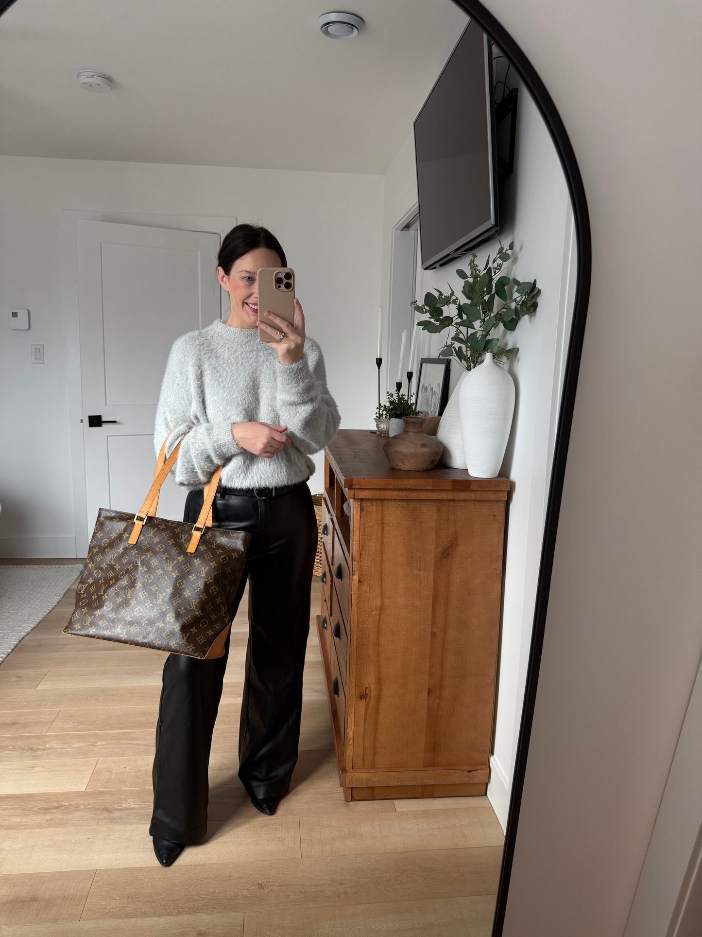 Louis Vuitton Monogram Cabas Mezzo