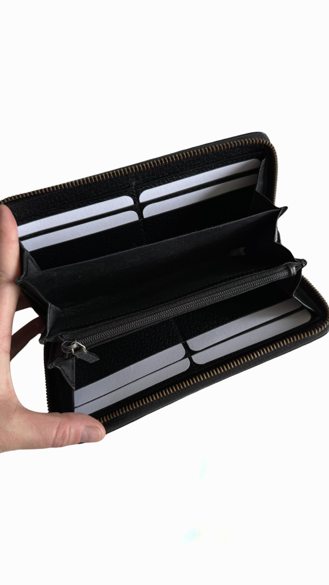 Gucci GG Marmont Zip Around Wallet