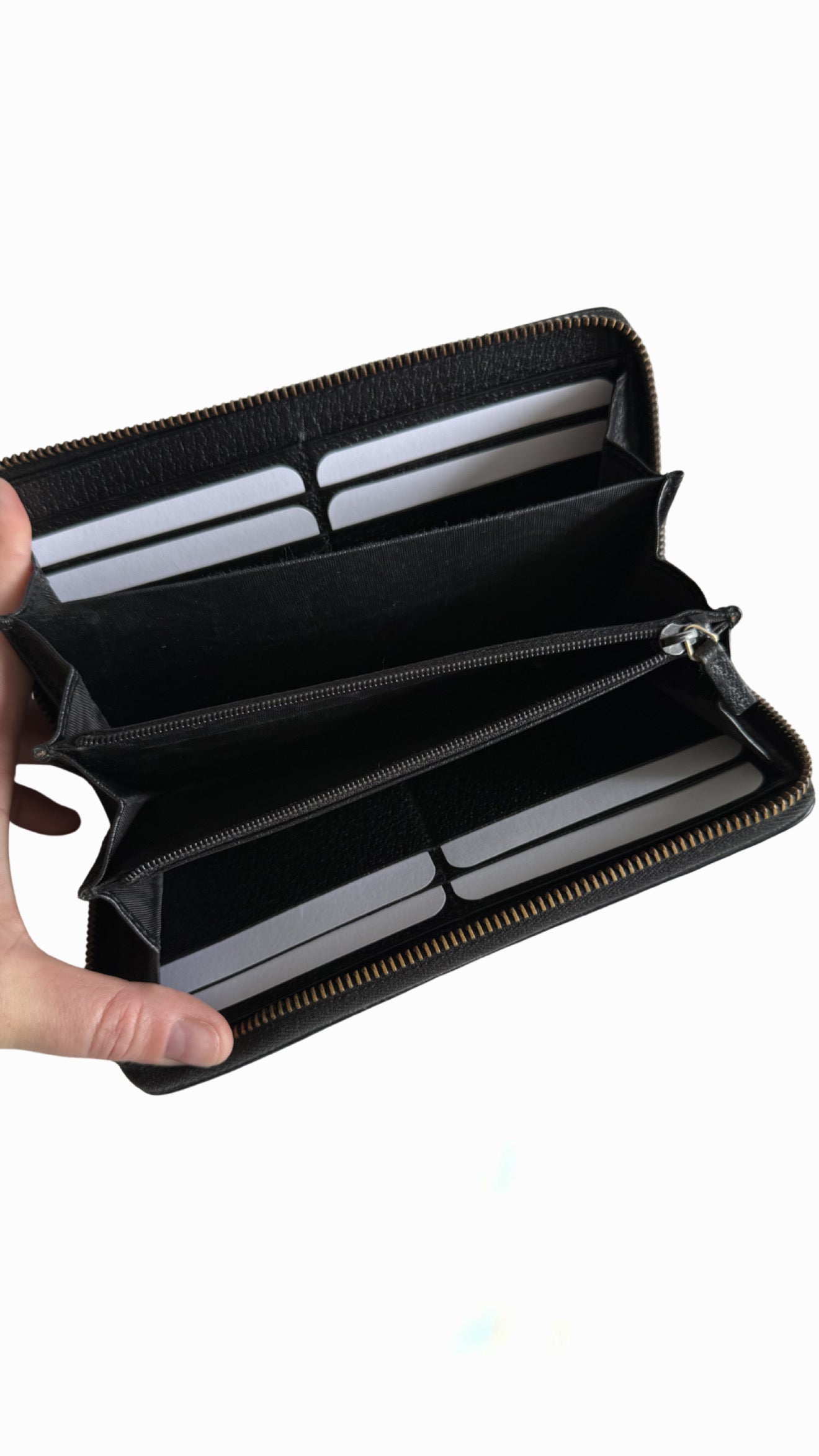 Gucci GG Marmont Zip Around Wallet