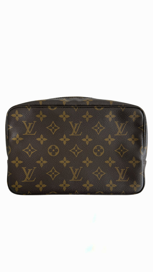 Louis Vuitton Trousse Toilette 23