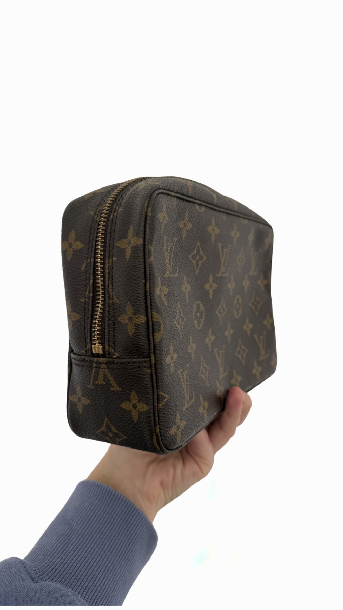 Louis Vuitton Trousse Toilette 23