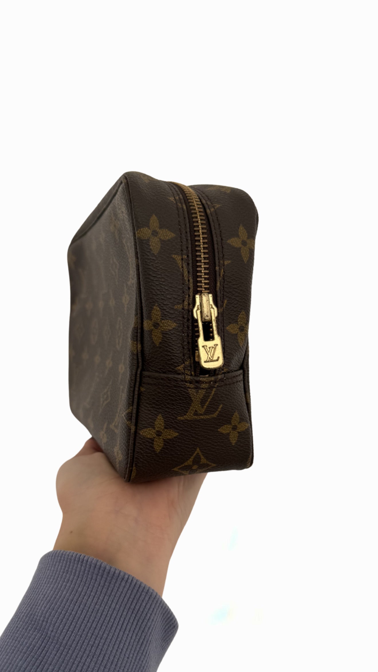 Louis Vuitton Trousse Toilette 23