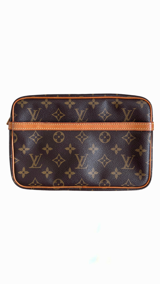 Louis Vuitton Compeigne 23 Toiletry Clutch