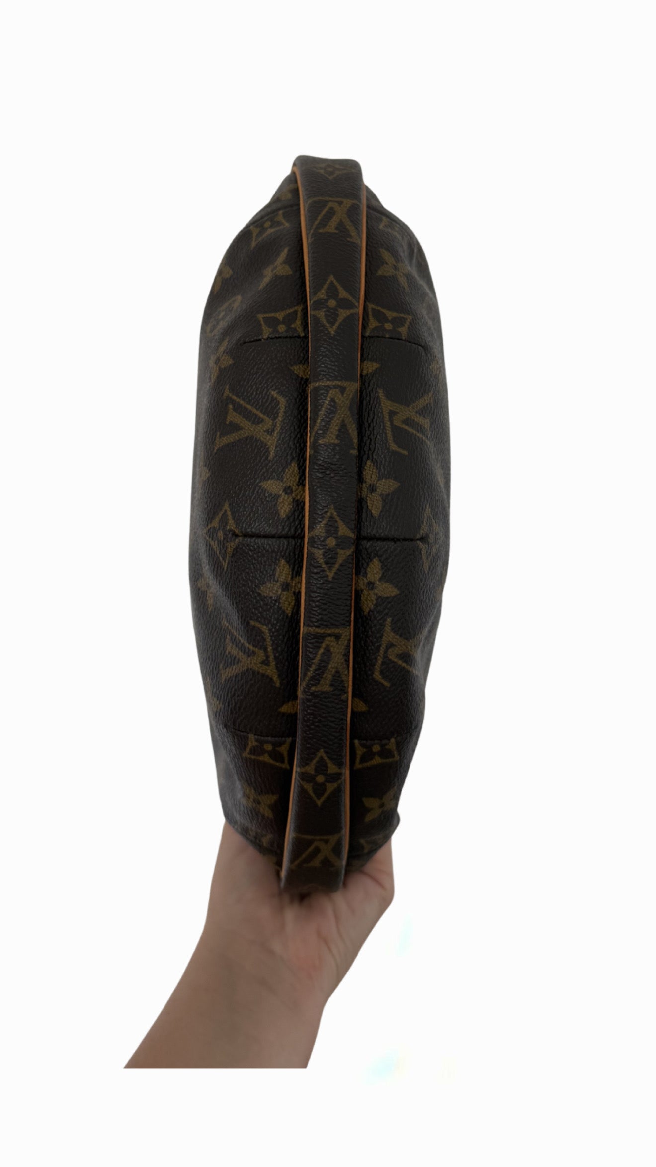 Louis Vuitton Croissant MM