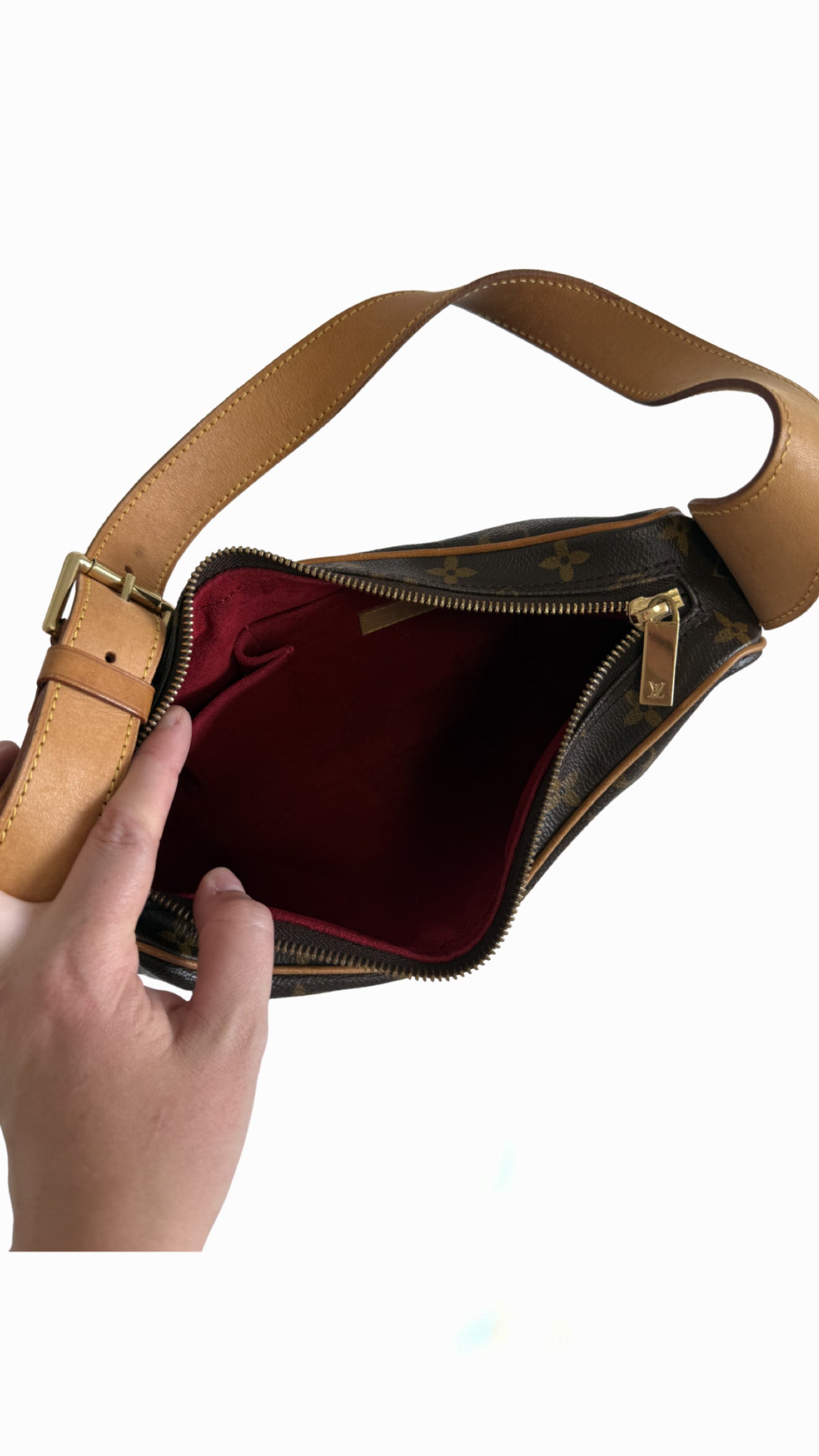 Louis Vuitton Croissant MM