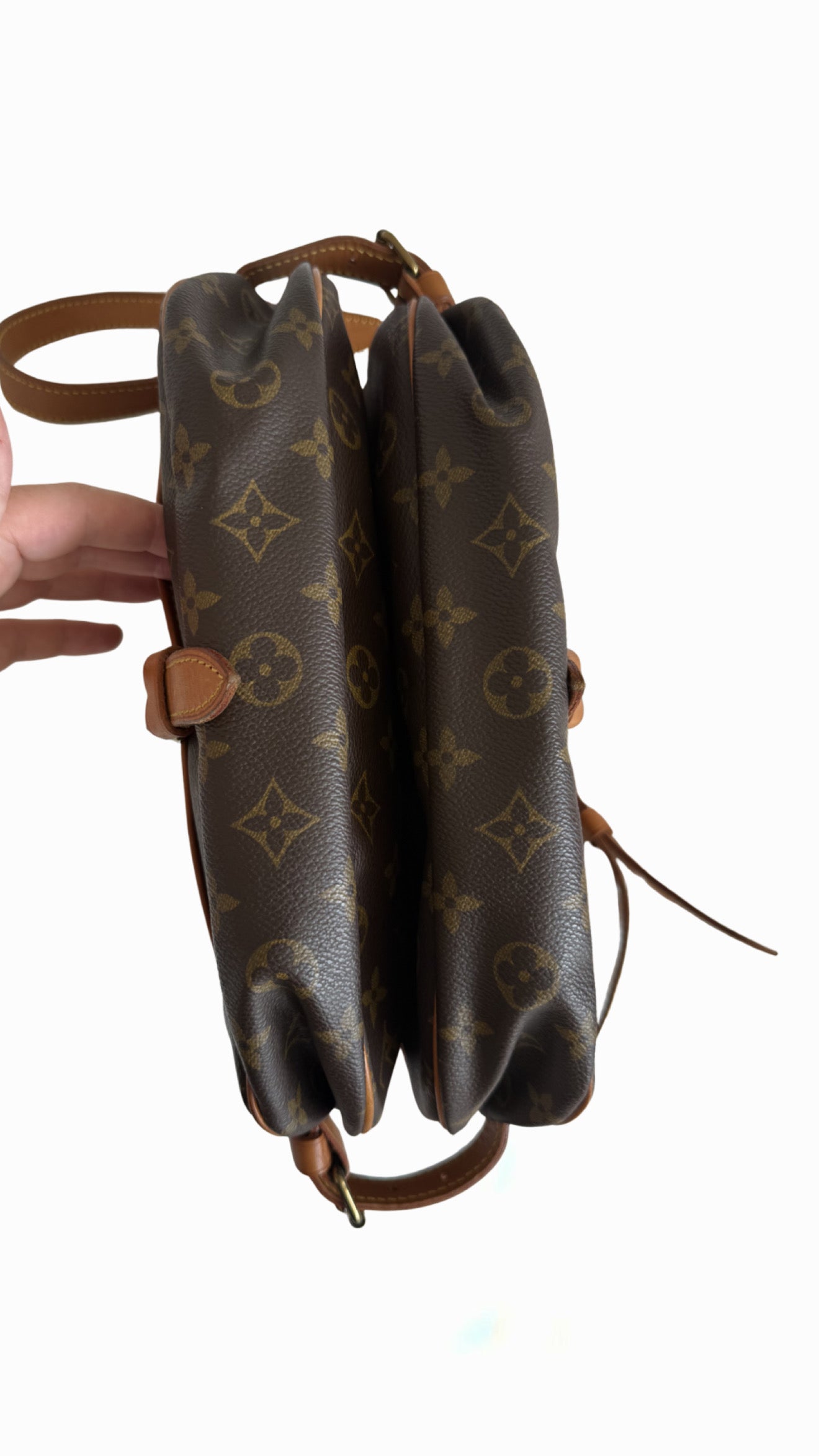 Louis Vuitton Saumur 30