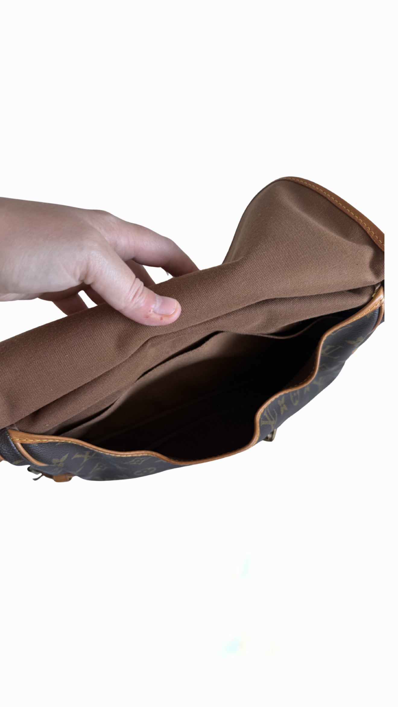 Louis Vuitton Saumur 30