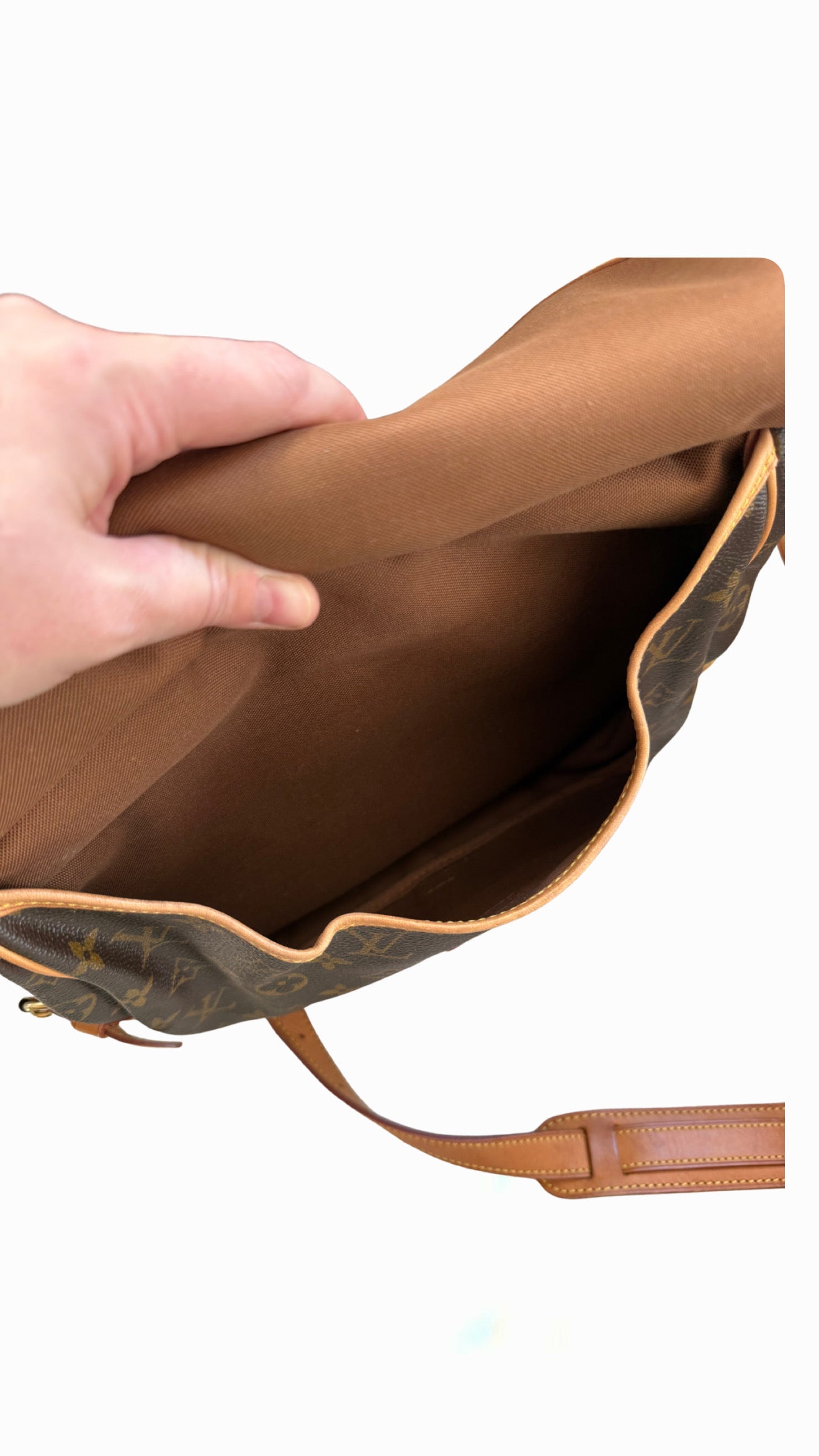 Louis Vuitton Saumur 30