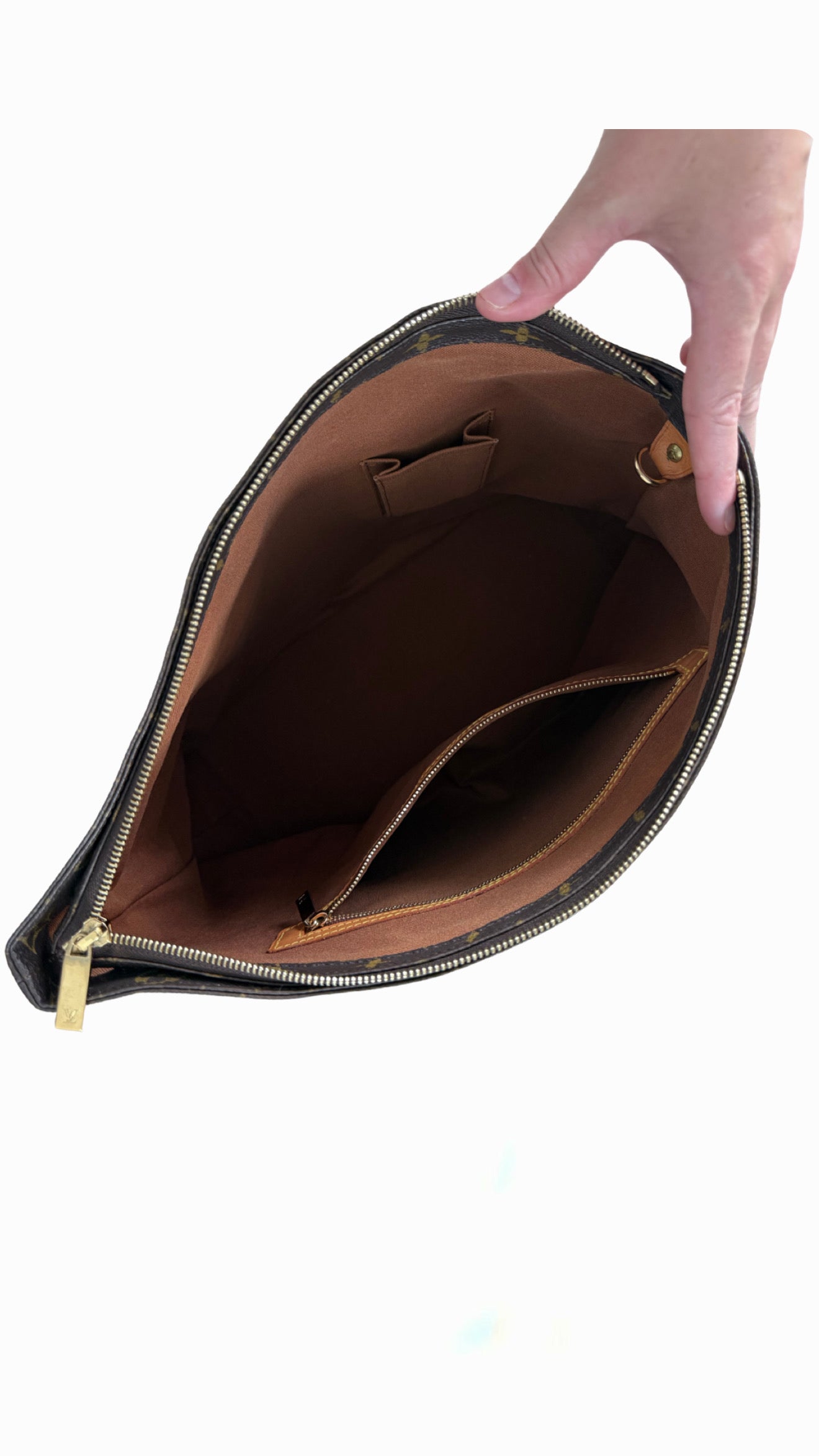 Louis Vuitton Monogram Cabas Mezzo Tote
