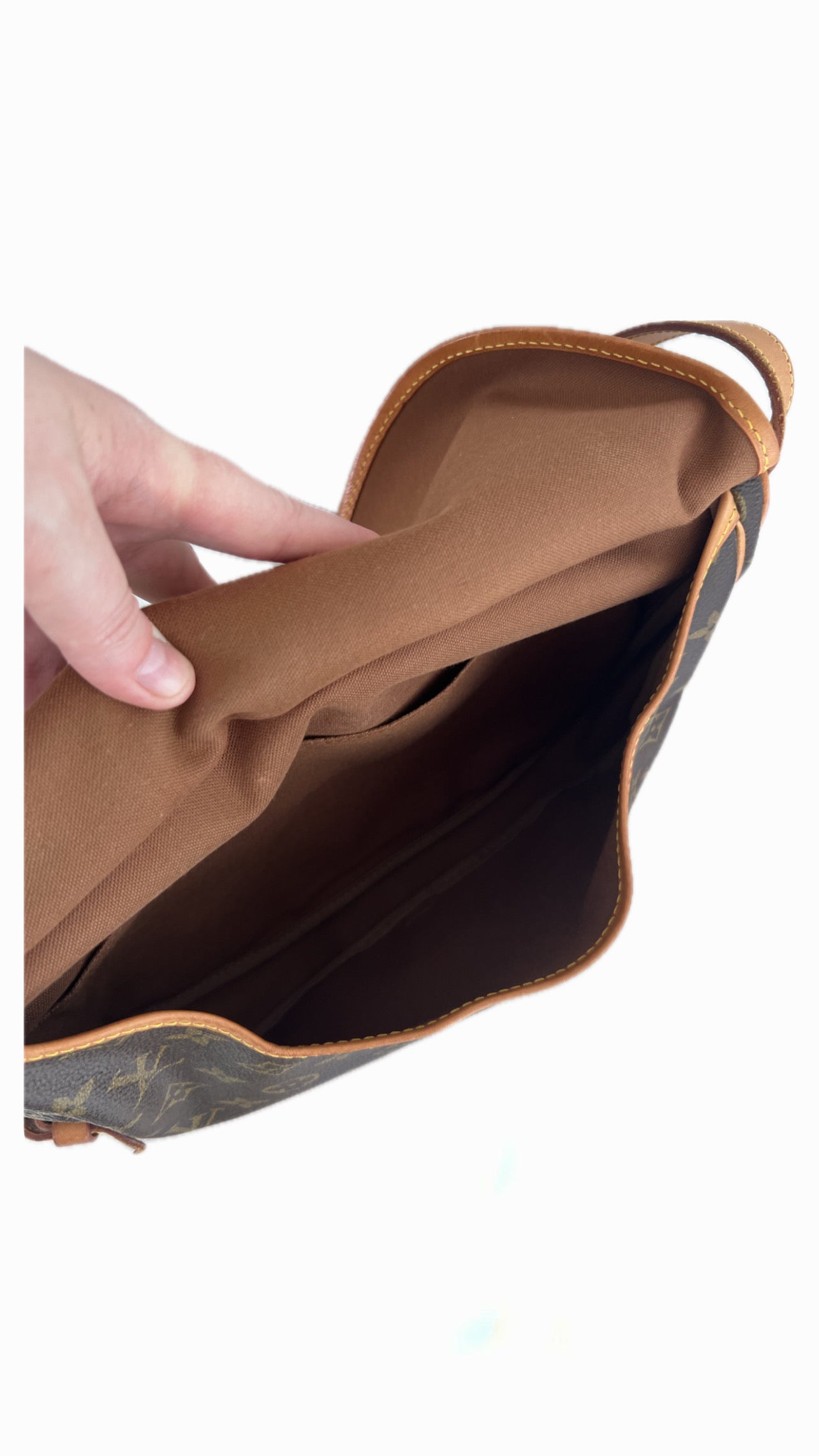 Louis Vuitton Saumur 30