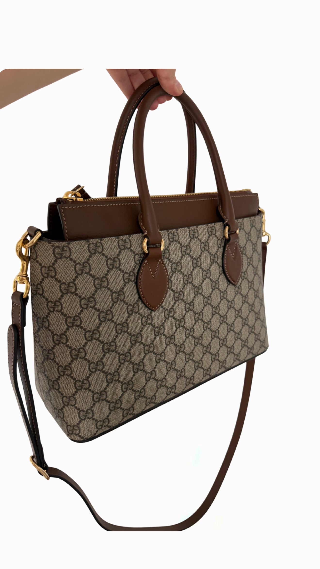 Gucci GG Supreme Zip Top Tote