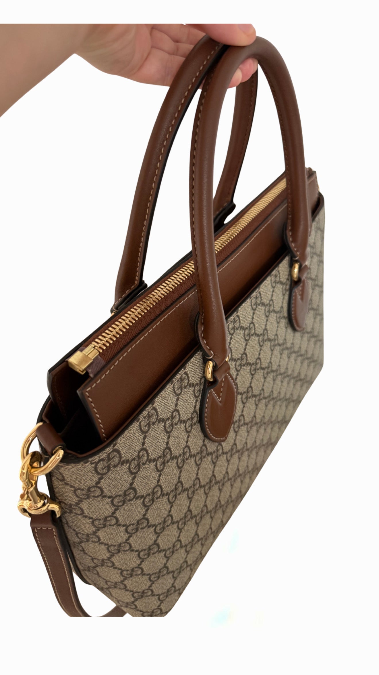 Gucci GG Supreme Zip Top Tote