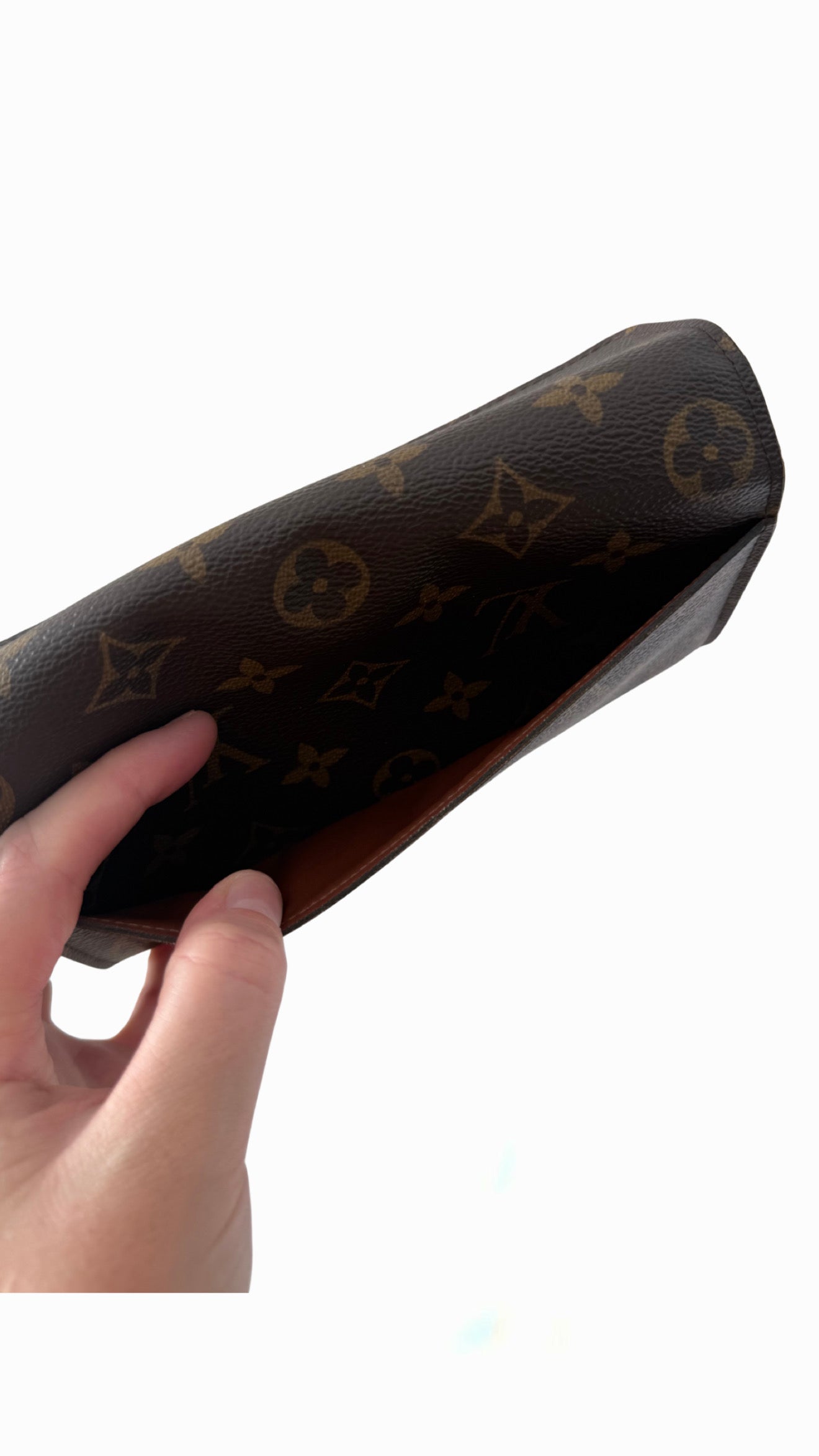 Louis Vuitton Sarah Wallet