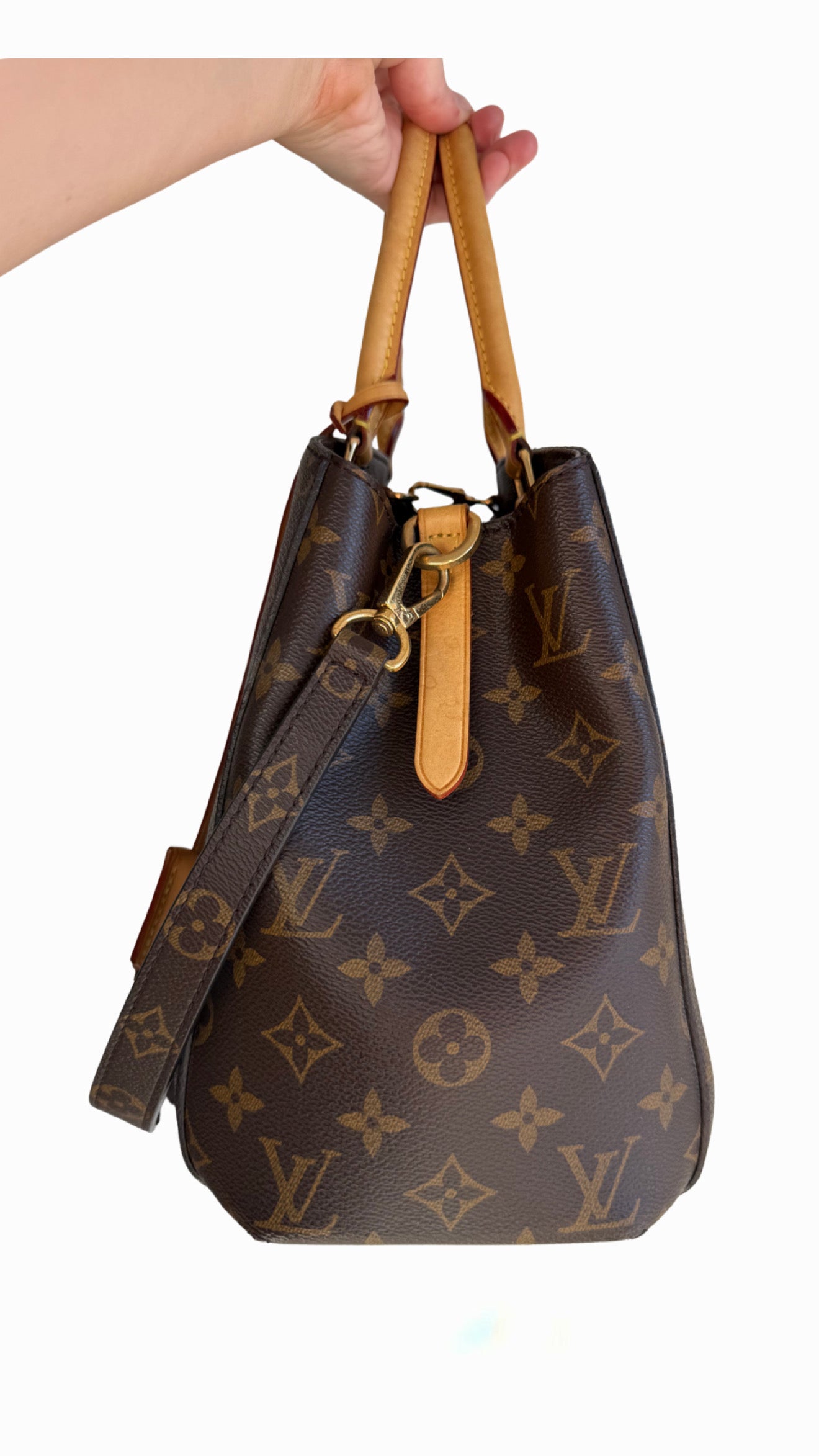 Louis Vuitton Montaigne MM