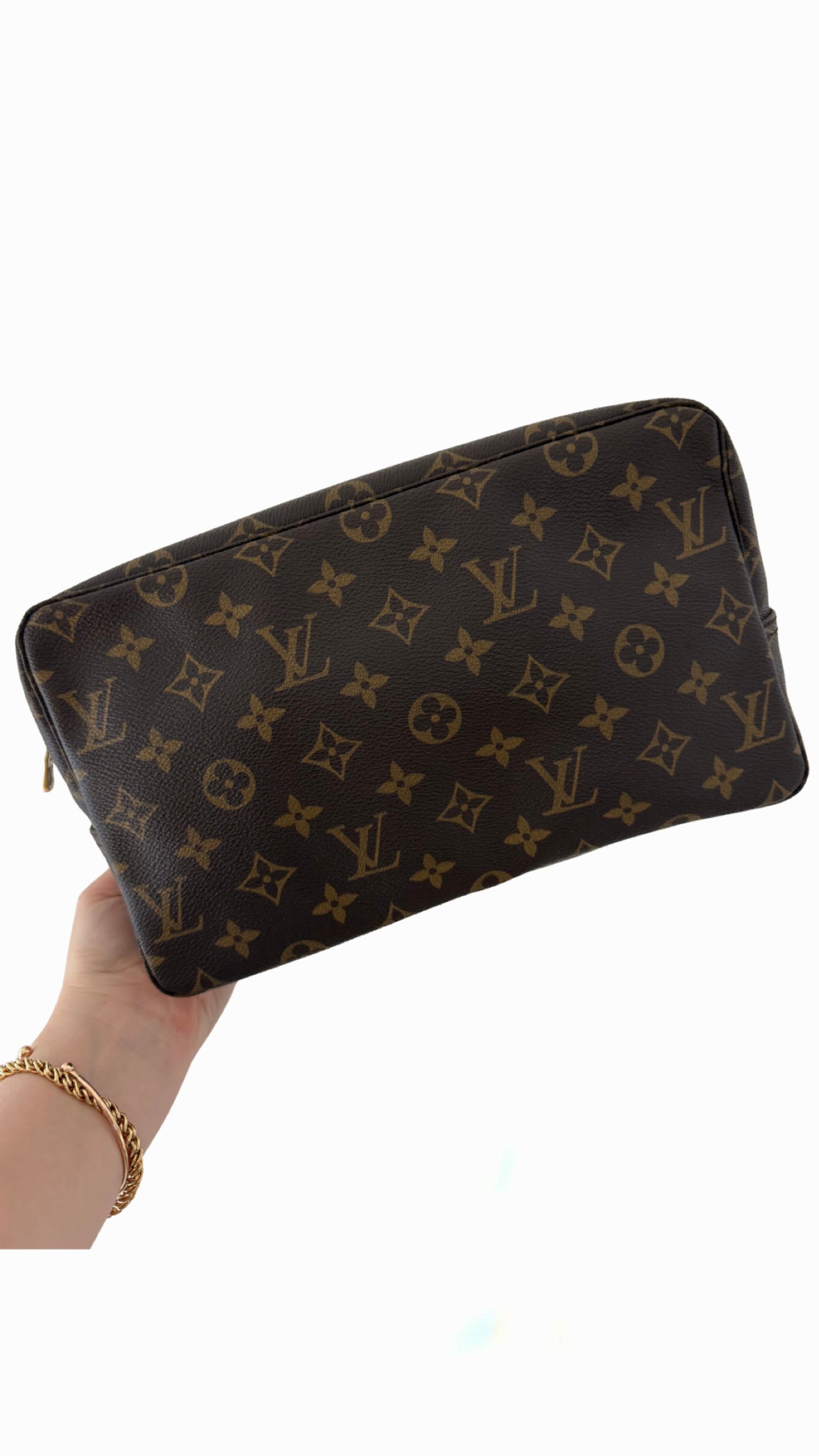 Louis Vuitton Trousse Toilette 28