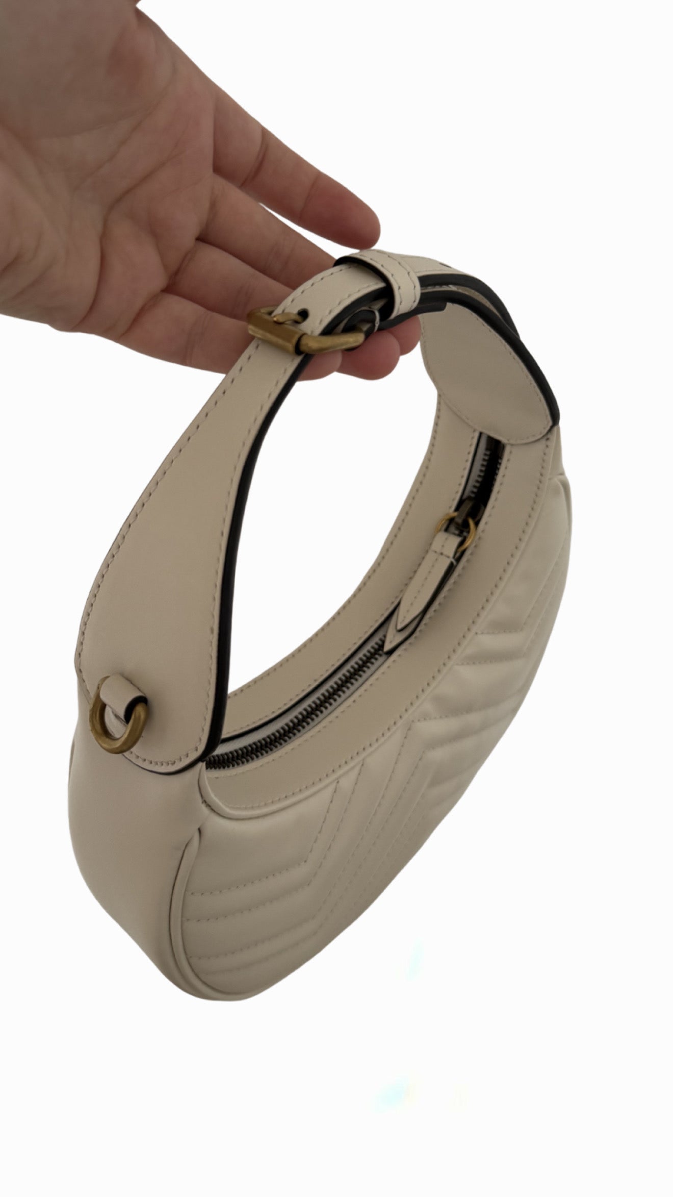 Gucci GG Marmont Small Shoulder Bag in White