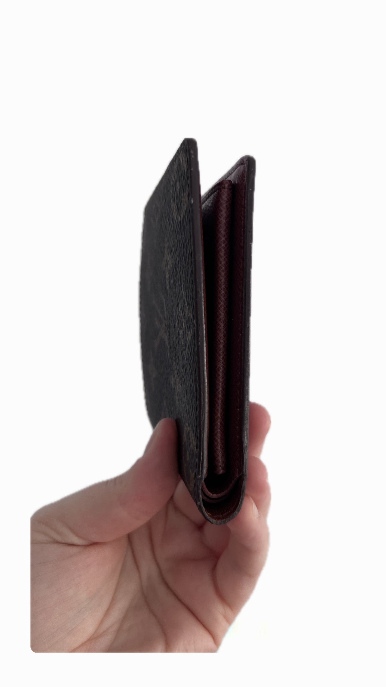 Louis Vuitton Men’s Bi-Fold Wallet